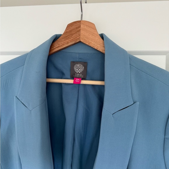 VINCE CAMUTO - Picture 5 of 7